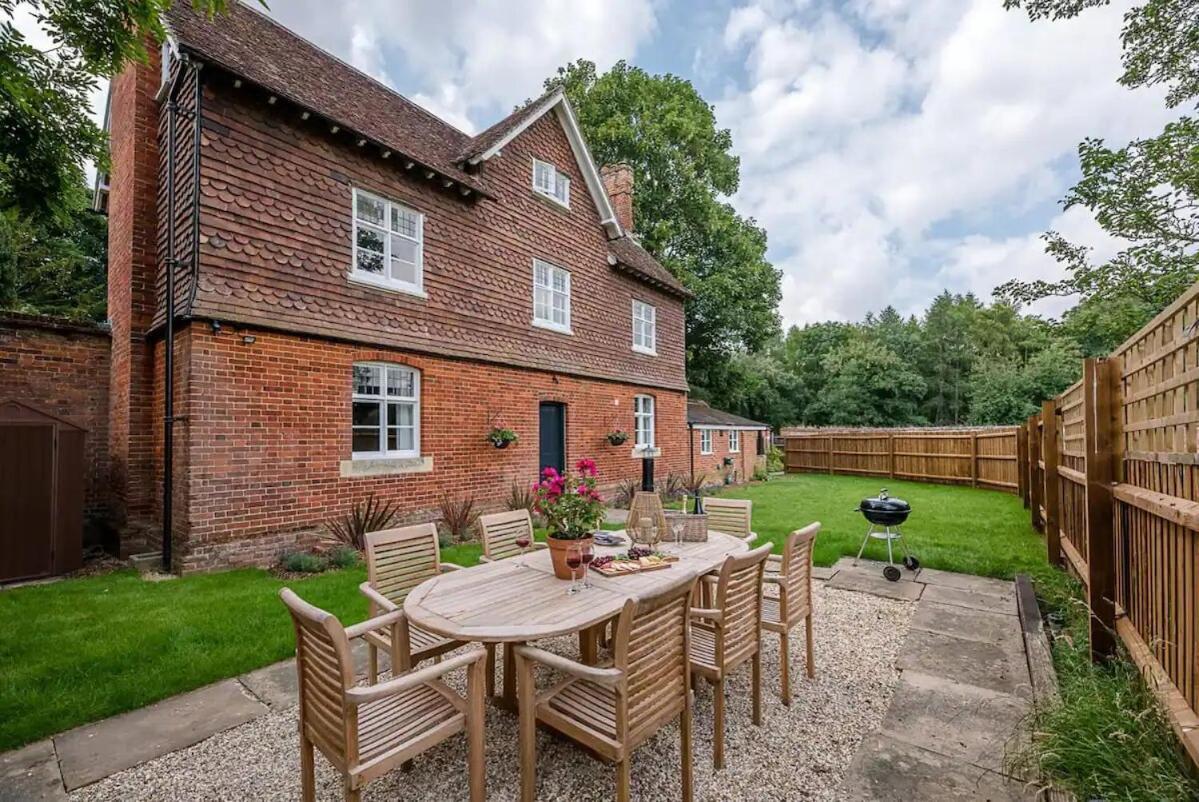 Gardener'S Cottage In Nowton Park, Bury St Edmunds - Pass The Keys Bury St. Edmunds Exterior photo